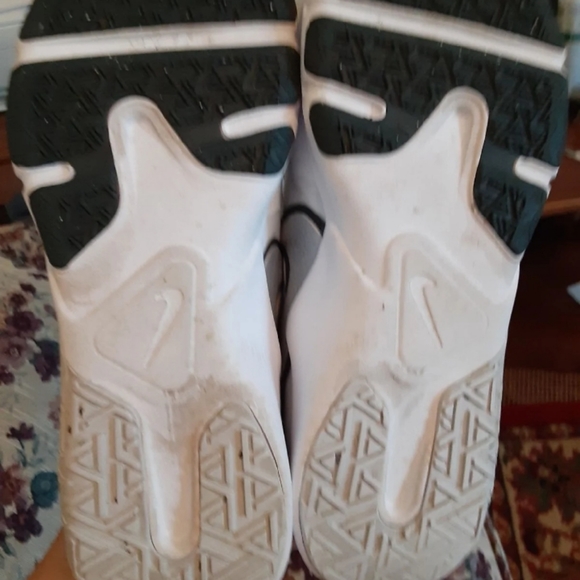 Nike sneaker - Picture 2 of 9